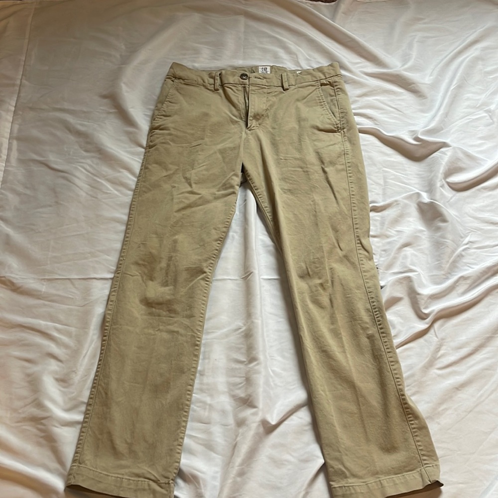 Gap Men’s Khaki pants